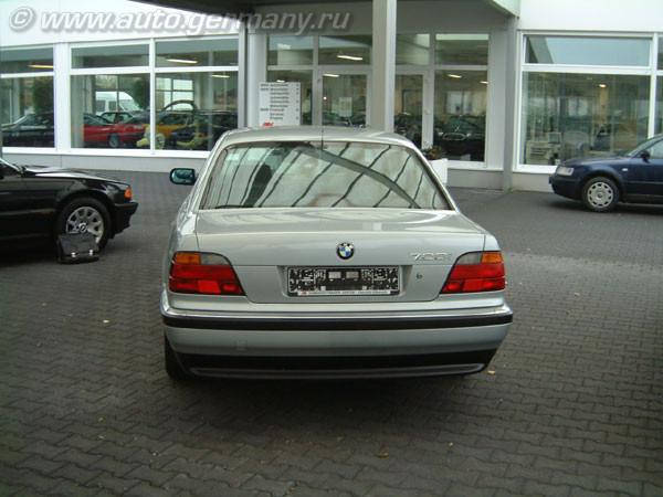 BMW 728iA (114)